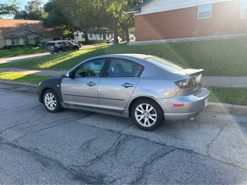 2005 Mazda Mazda 3 1st Gen - Image 2 of 7