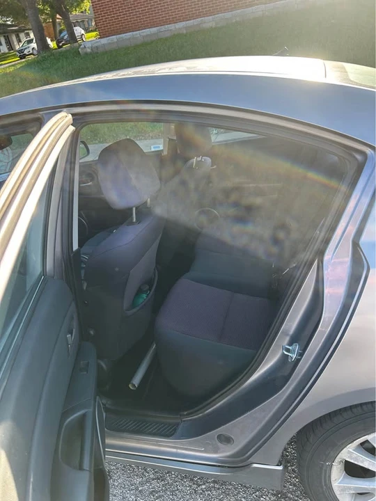 2005 Mazda Mazda 3 1st Gen - Image 7 of 7