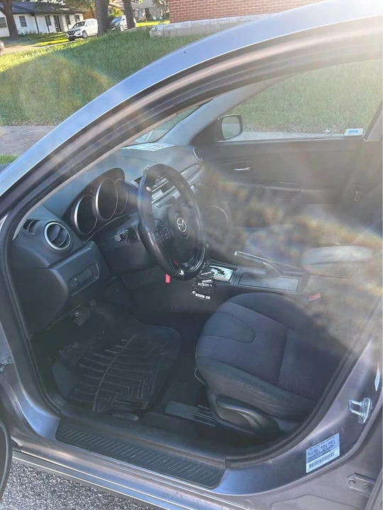 2005 Mazda Mazda 3 1st Gen - Image 6 of 7