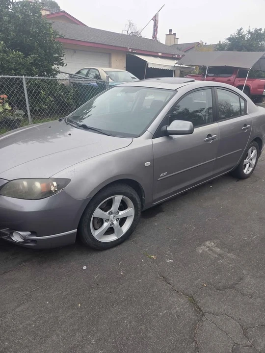 2005 Mazda Mazda 3 1st Gen - Image 4 of 4