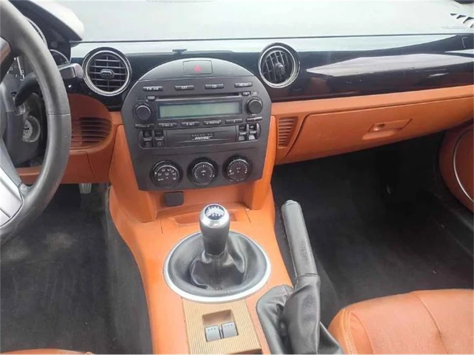 2005 Mazda NB MX-5 Miata - Image 6 of 8