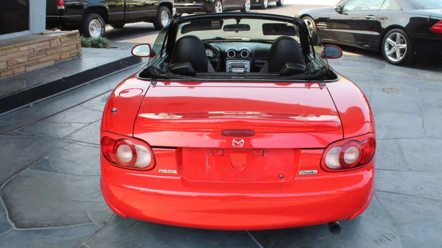 2005 Mazda NB MX-5 Miata - Image 11 of 16