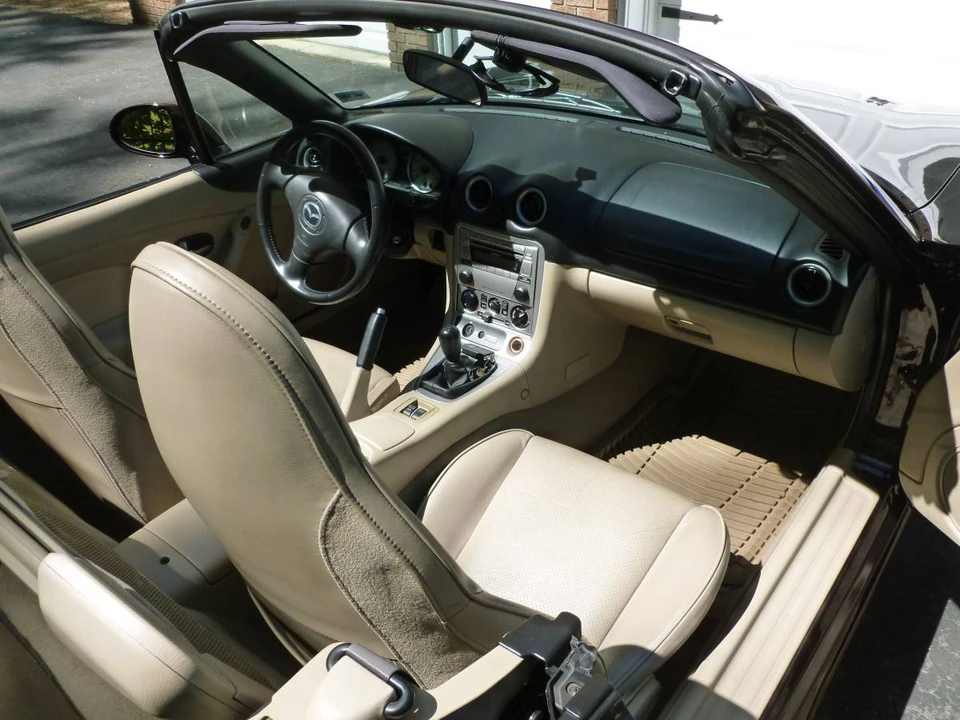 2005 Mazda NB MX-5 Miata - Image 2 of 7