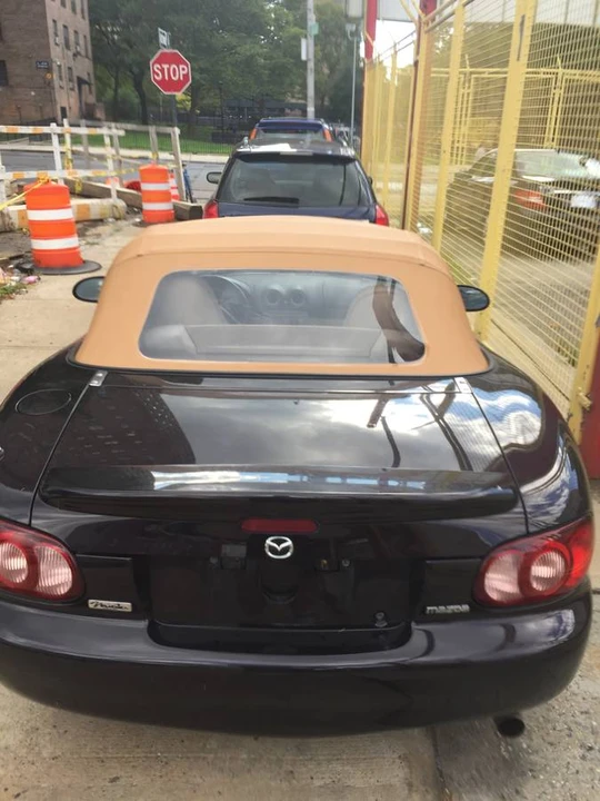2005 Mazda NB MX-5 Miata - Image 11 of 12