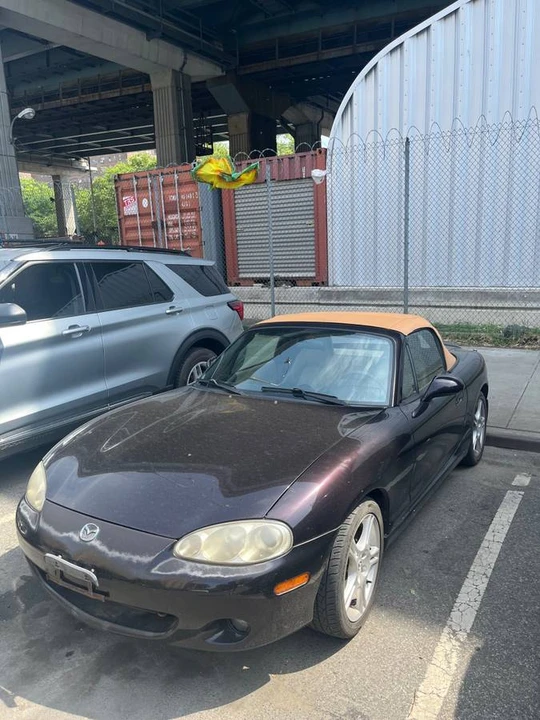 2005 Mazda NB MX-5 Miata - Image 4 of 12