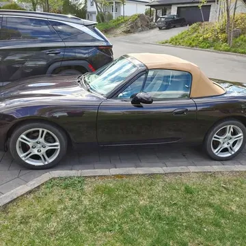 2005 Mazda MX-5 Miata