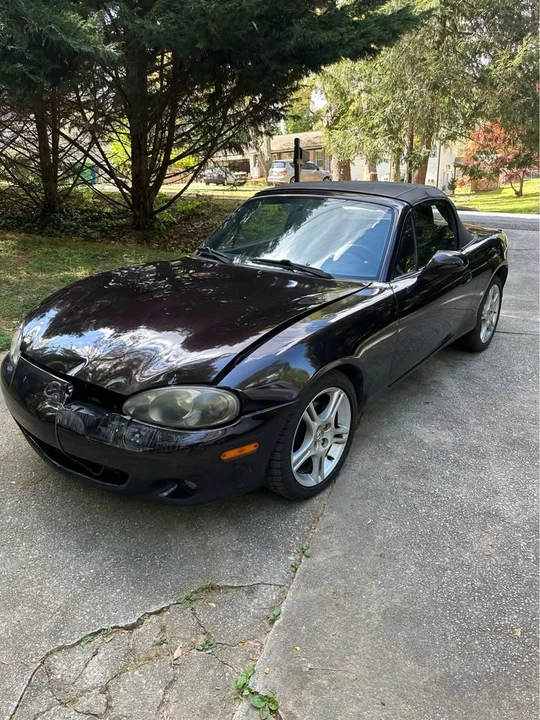 2005 Mazda NB MX-5 Miata - Image 2 of 3