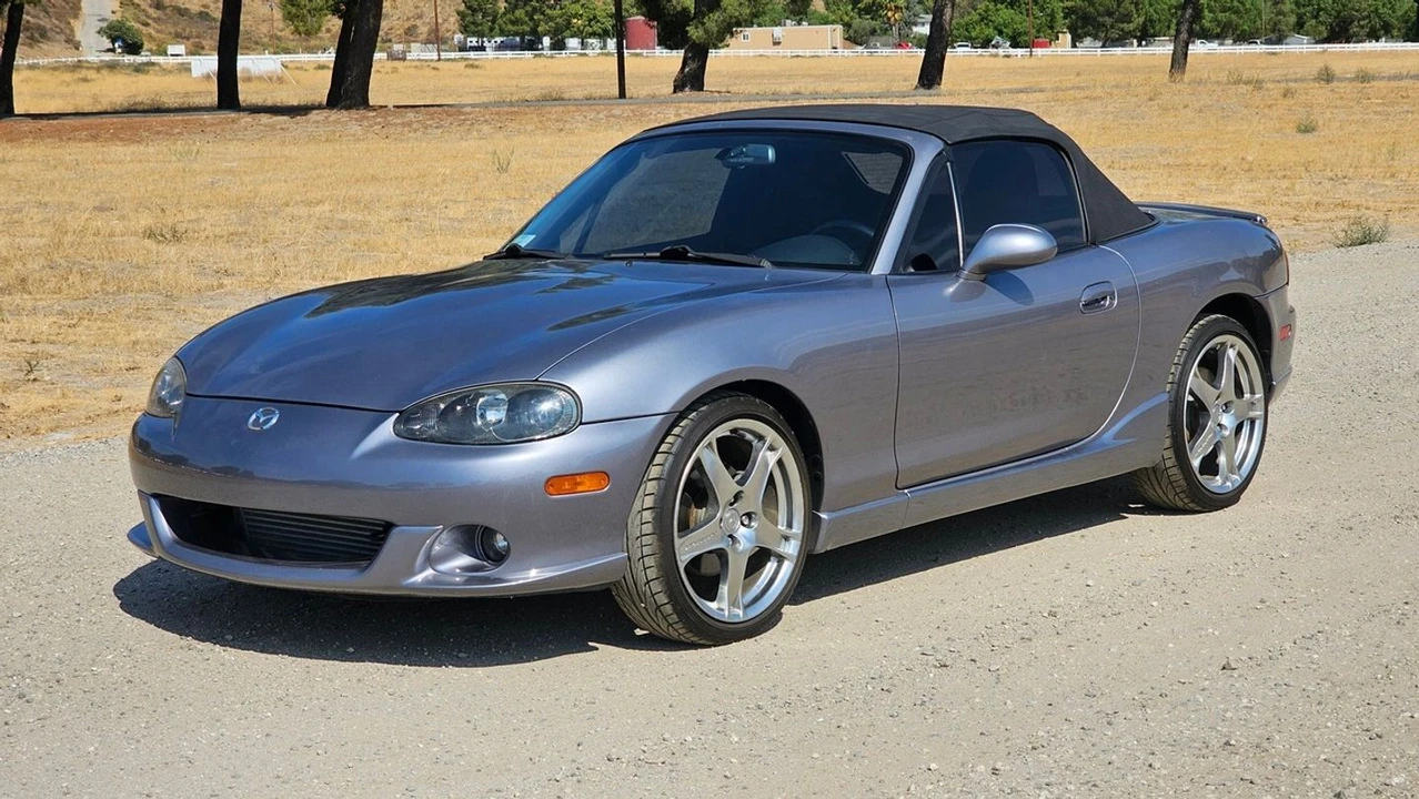 2005 Mazda NB MX-5 Miata - Image 5 of 30