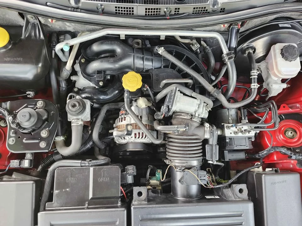 2005 Mazda RX-8 1st Gen - Image 10 of 11