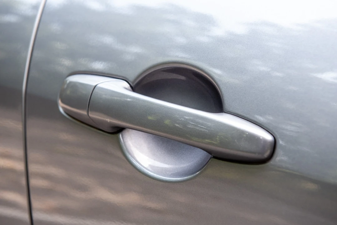 2005 Mazda RX-8 1st Gen - Image 24 of 31