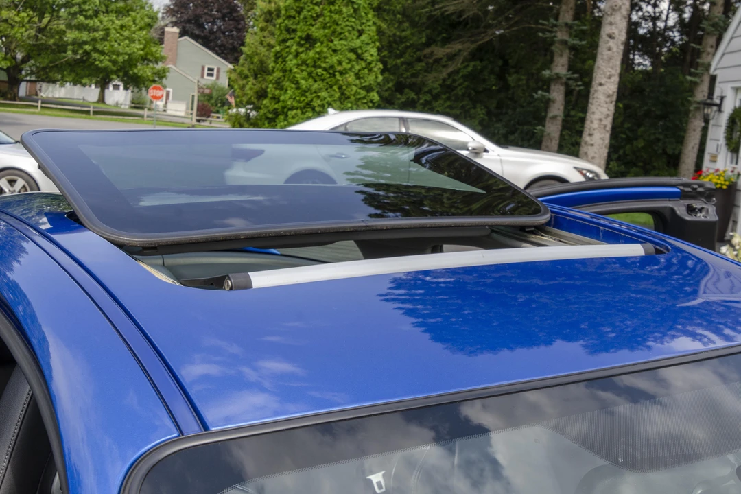 2005 Mazda RX-8 1st Gen - Image 19 of 31