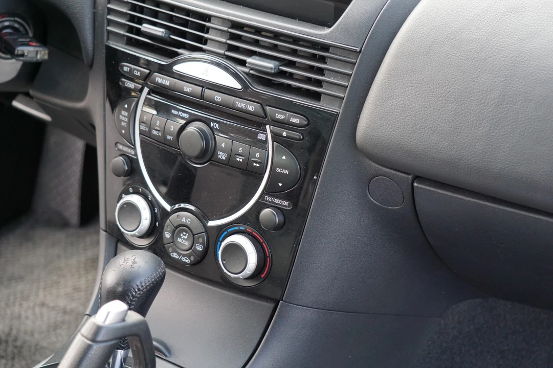 2005 Mazda RX-8 1st Gen - Image 16 of 28