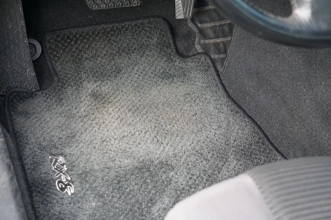 2005 Mazda RX-8 1st Gen - Image 10 of 28