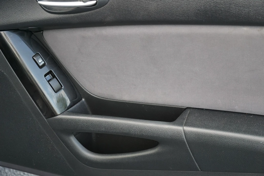 2005 Mazda RX-8 1st Gen - Image 18 of 28
