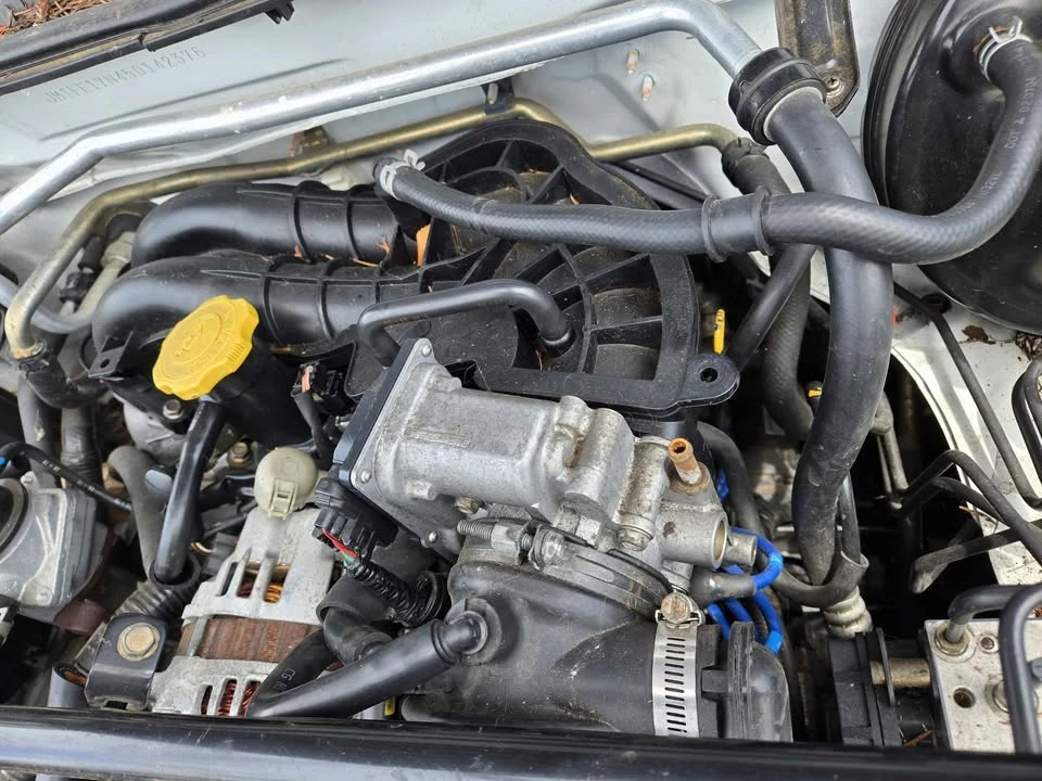 2005 Mazda RX-8 1st Gen - Image 19 of 20