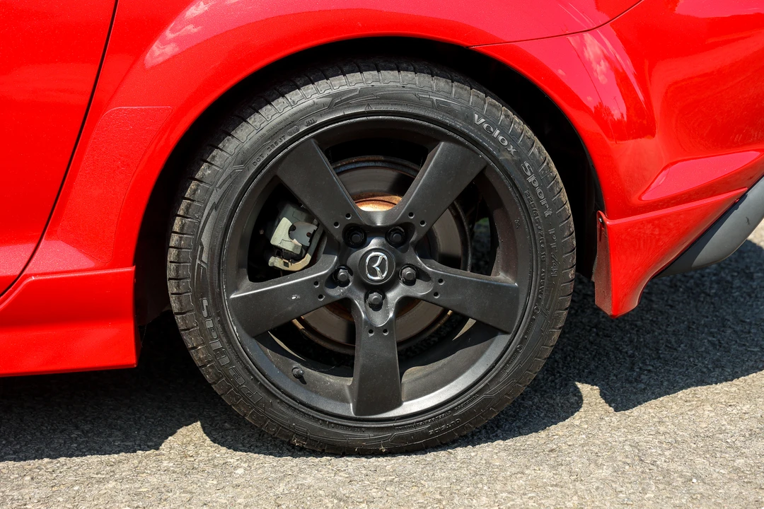 2005 Mazda RX-8 1st Gen - Image 30 of 31