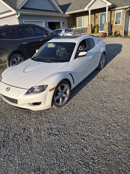 2005 Mazda RX-8 1st Gen - Image 2 of 2