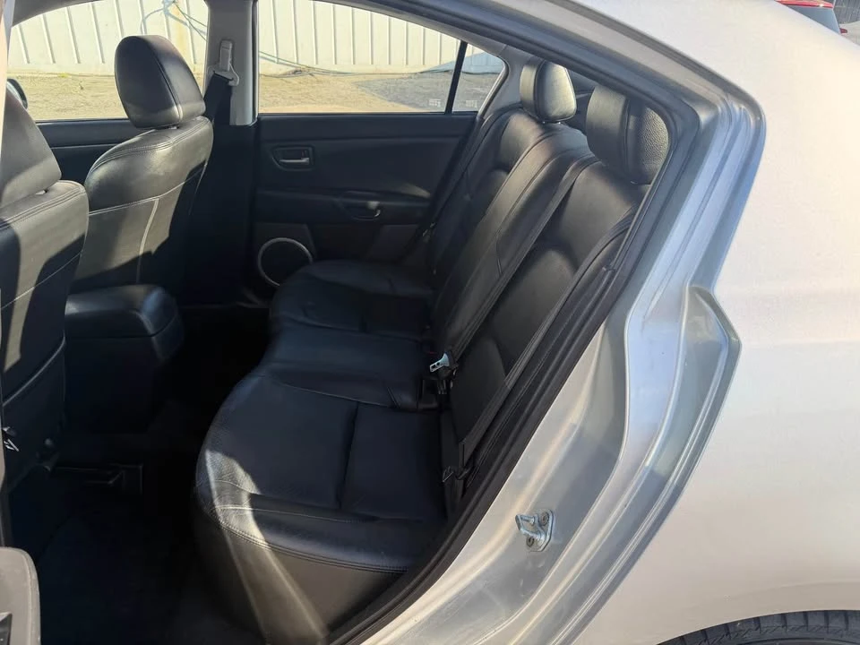 2005 Mazda Mazda 3 1st Gen - Image 13 of 16