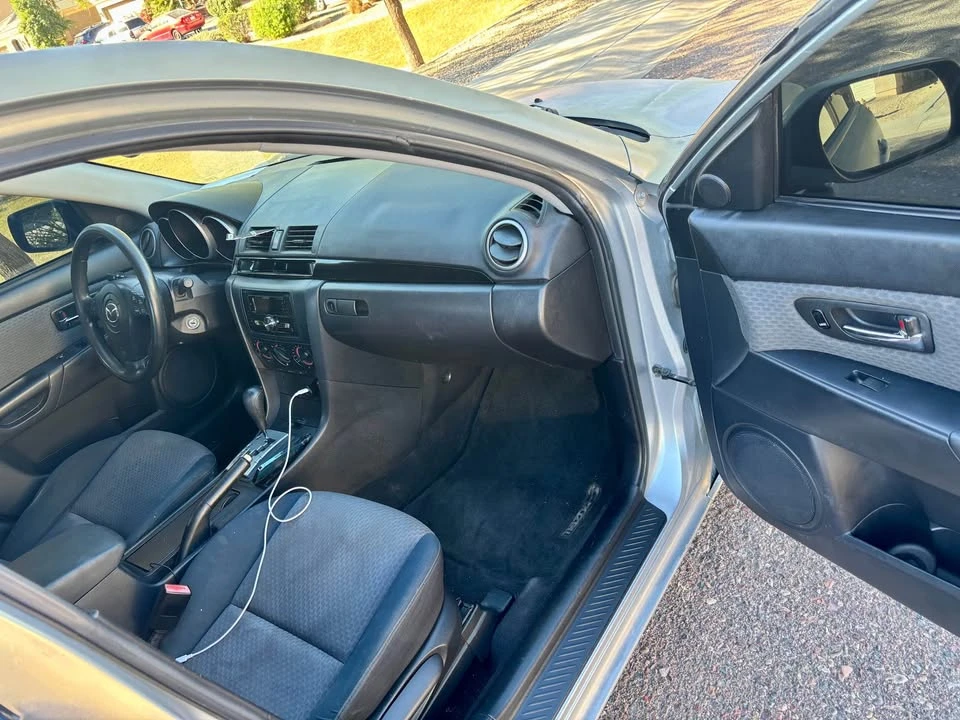 2005 Mazda Mazda 3 1st Gen - Image 12 of 12
