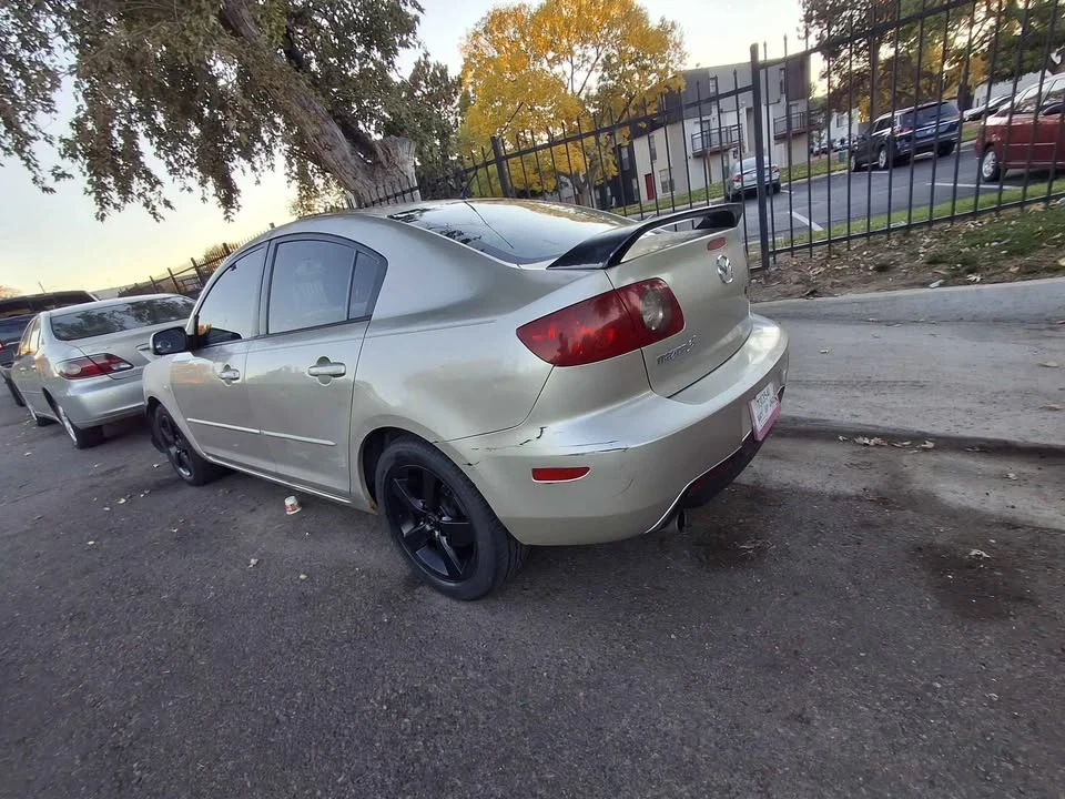 2005 Mazda Mazda 3 1st Gen - Image 2 of 10