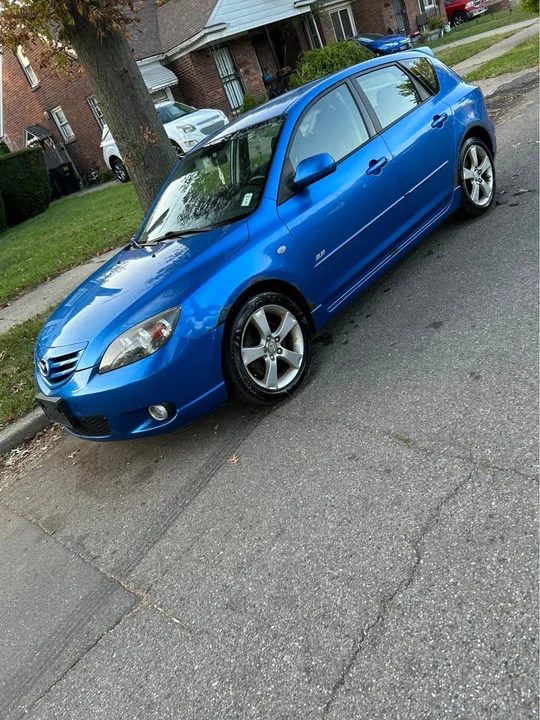 2005 Mazda Mazda 3 1st Gen - Image 2 of 4