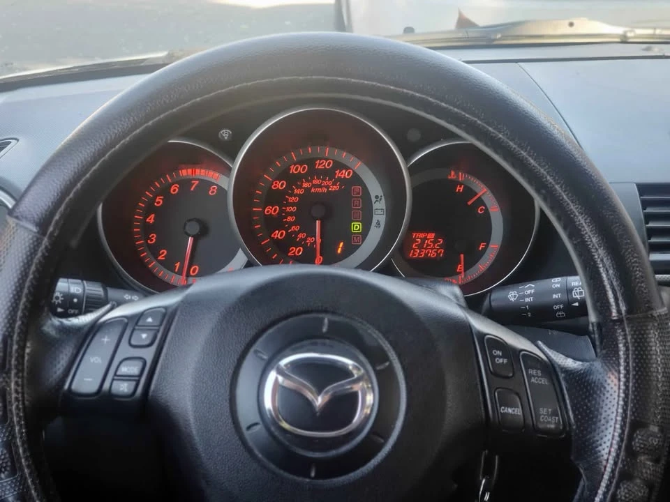 2005 Mazda MX-3 - Image 2 of 9