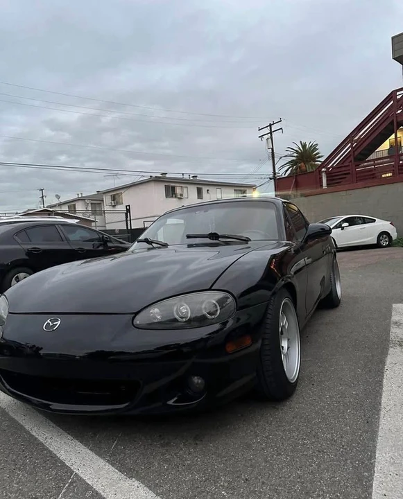 2005 Mazda NB MX-5 Miata - Image 3 of 3