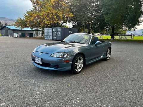 2005 Mazda MX-5 Miata