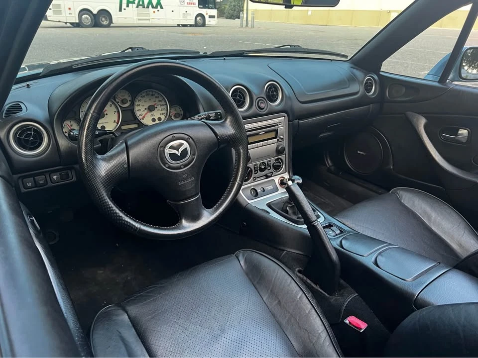 2005 Mazda NB MX-5 Miata - Image 2 of 10