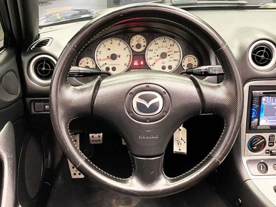 2005 Mazda NB MX-5 Miata - Image 17 of 19