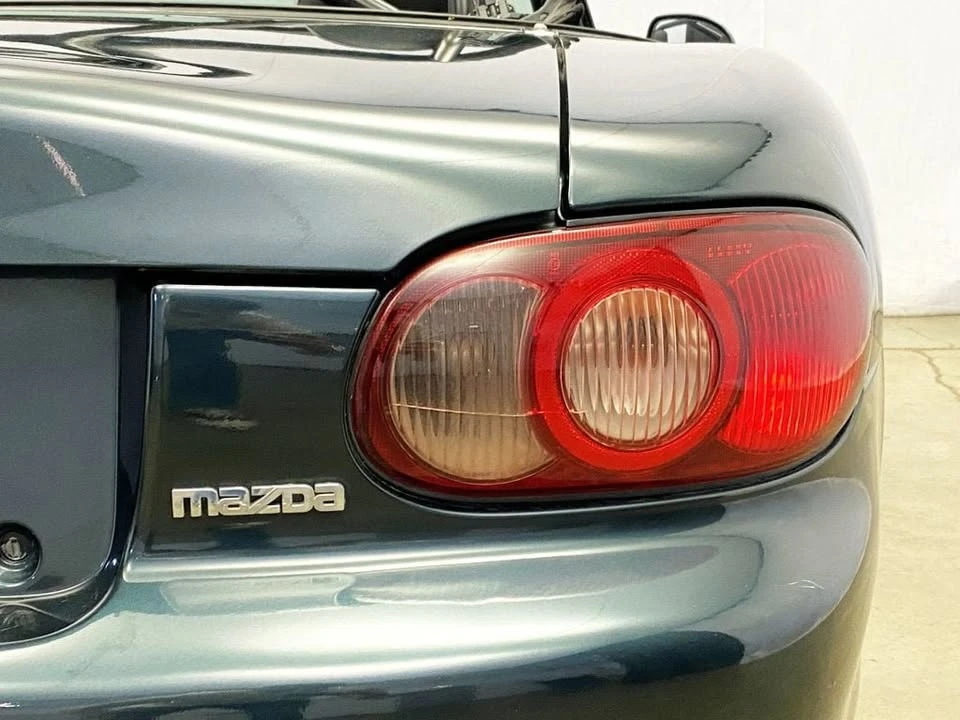 2005 Mazda NB MX-5 Miata - Image 12 of 19