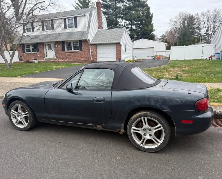 2005 Mazda NB MX-5 Miata - Image 2 of 10
