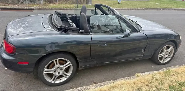 2005 Mazda MX-5 Miata