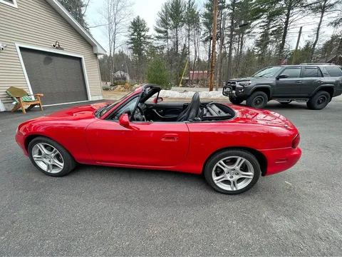 2005 Mazda MX-5 Miata
