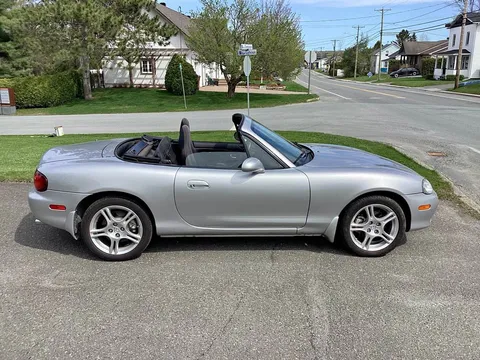2005 Mazda MX-5 Miata