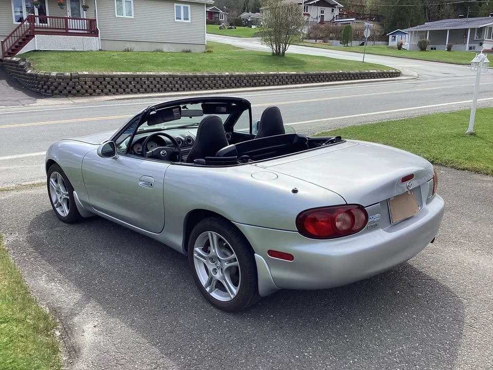 2005 Mazda NB MX-5 Miata - Image 9 of 12
