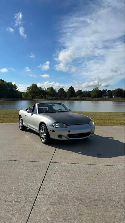 2005 Mazda NB MX-5 Miata - Image 2 of 9