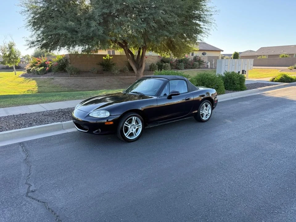 2005 Mazda NB MX-5 Miata - Image 11 of 12