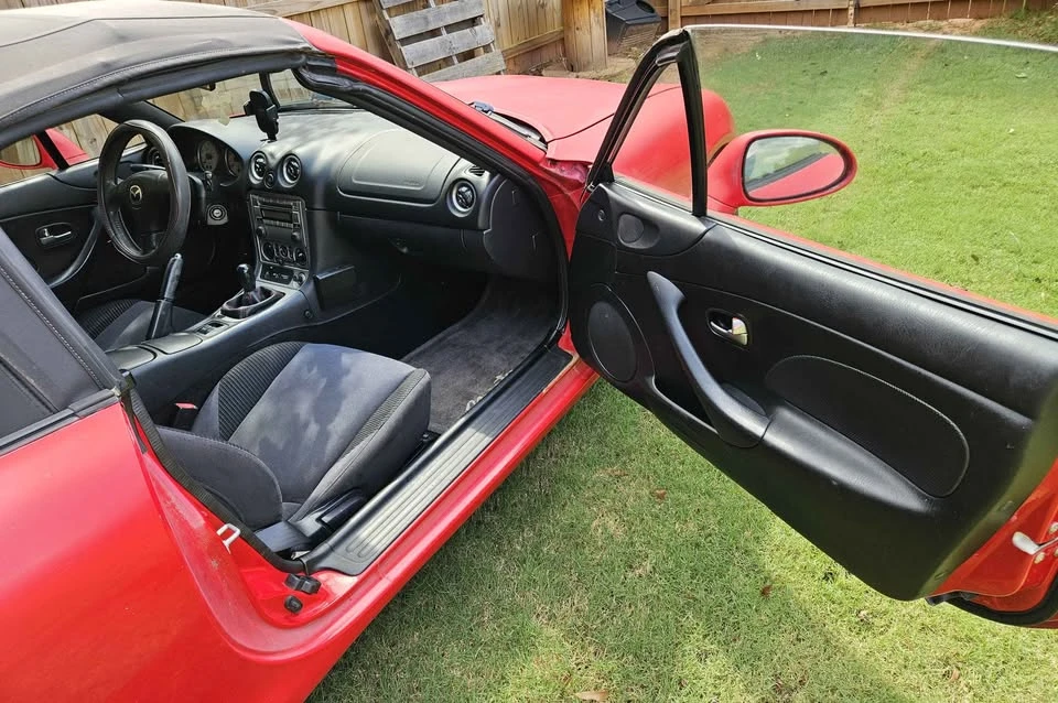 2005 Mazda NB MX-5 Miata - Image 10 of 12