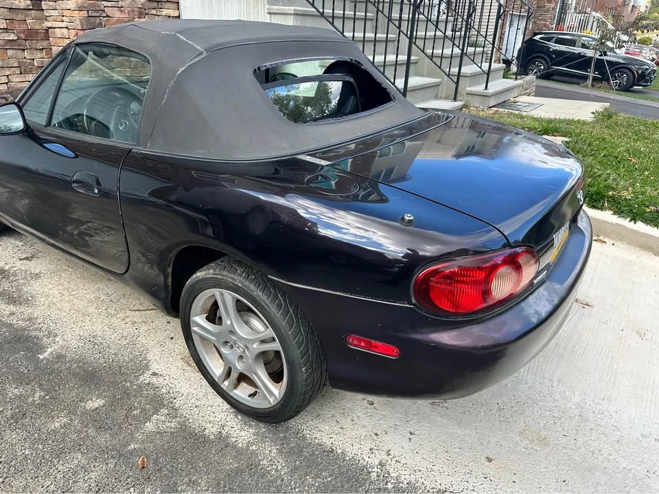 2005 Mazda NB MX-5 Miata - Image 2 of 20