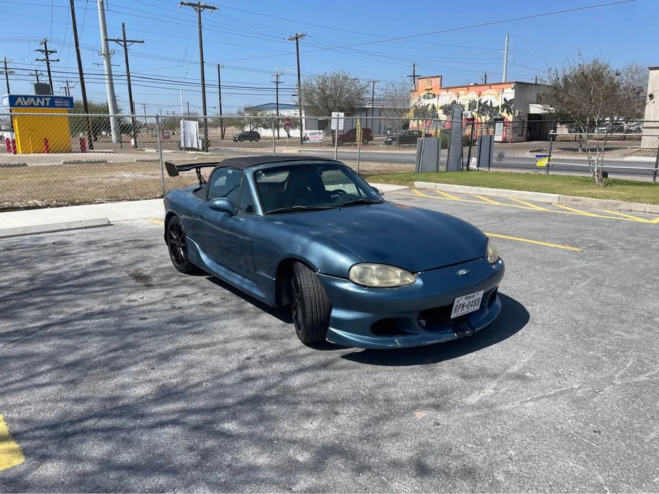 2005 Mazda NB MX-5 Miata - Image 4 of 11