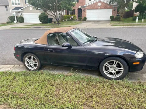 2005 Mazda MX-5 Miata