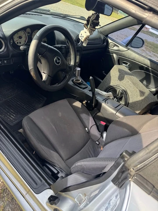 2005 Mazda NB MX-5 Miata - Image 6 of 8