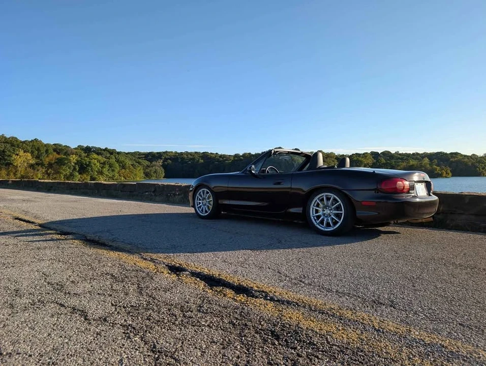 2005 Mazda NB MX-5 Miata - Image 5 of 10
