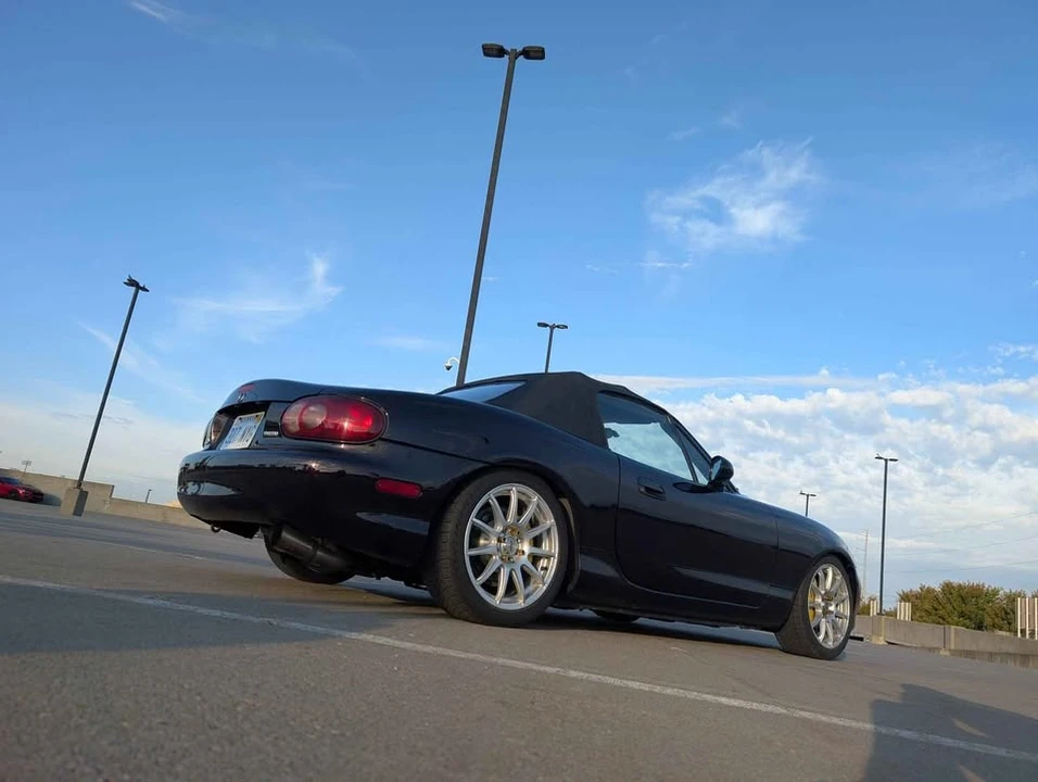 2005 Mazda NB MX-5 Miata - Image 3 of 10