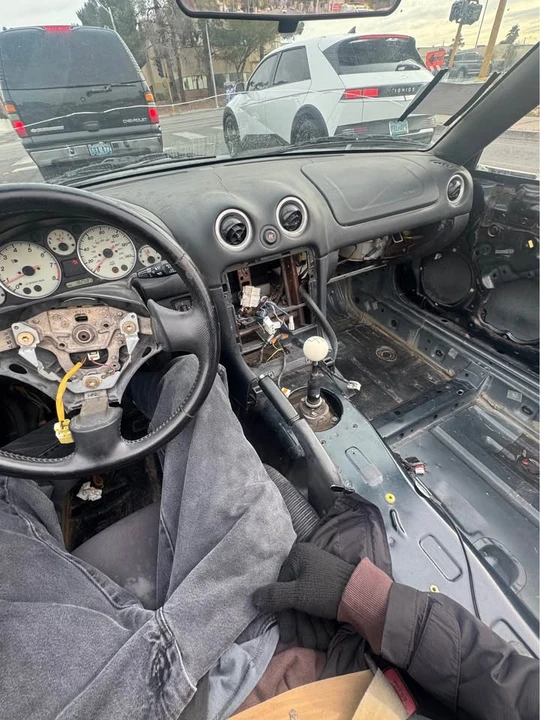 2005 Mazda NB MX-5 Miata - Image 2 of 3