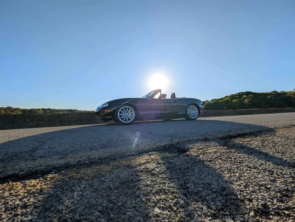 2005 Mazda NB MX-5 Miata - Image 2 of 10