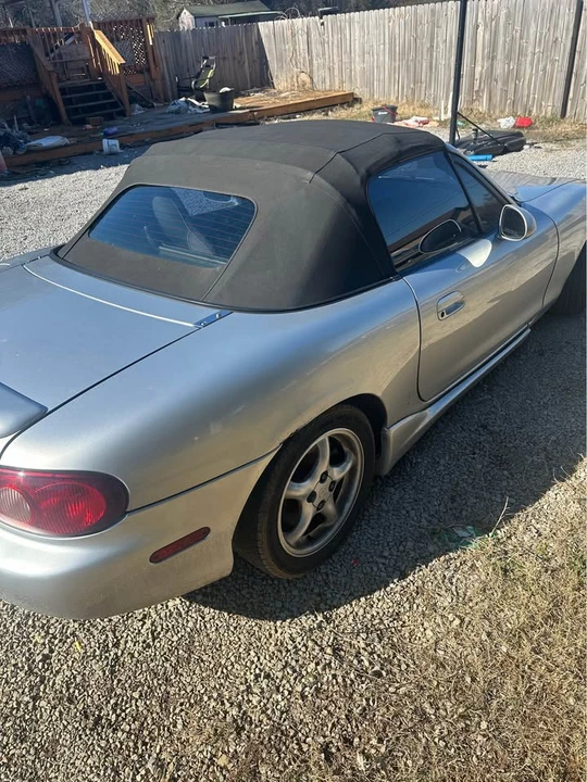 2005 Mazda NB MX-5 Miata - Image 5 of 9