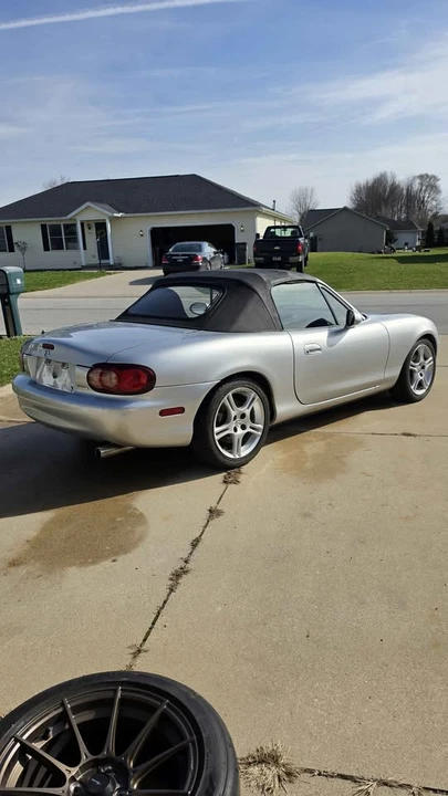 2005 Mazda NB MX-5 Miata - Image 3 of 18