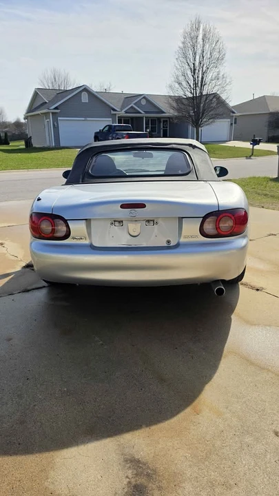 2005 Mazda NB MX-5 Miata - Image 4 of 18